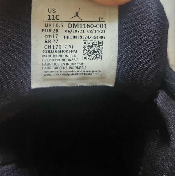 Nike Jordan's kids size 11c - Picture 6 of 6